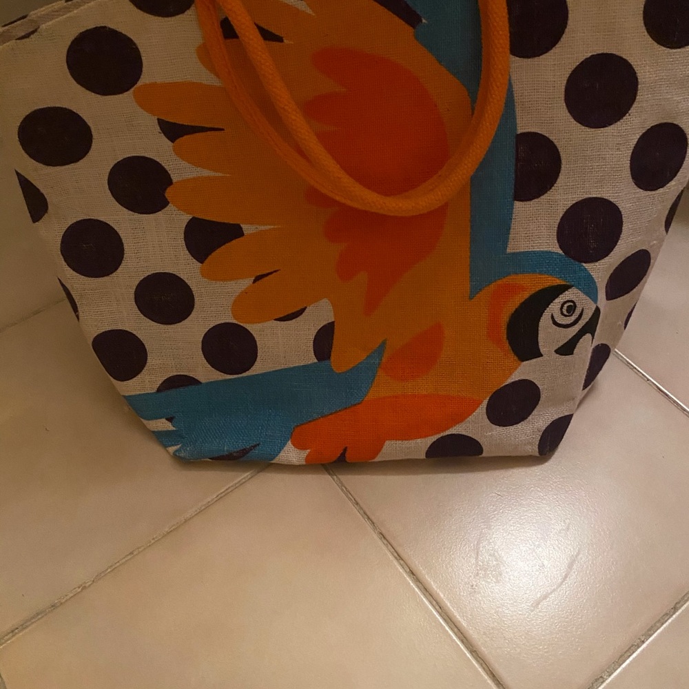 Two’s Company canvas tote bag with parrot motif - Picture 4 of 5